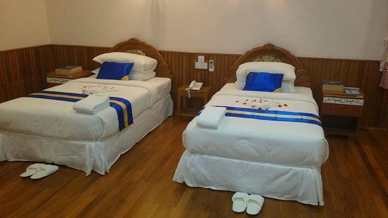 Famous Hotel Bago Eksteriør billede